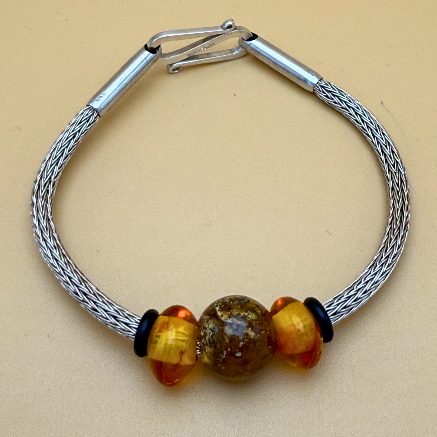 Håndstrikket sølvarmbånd – Dobbeltsting