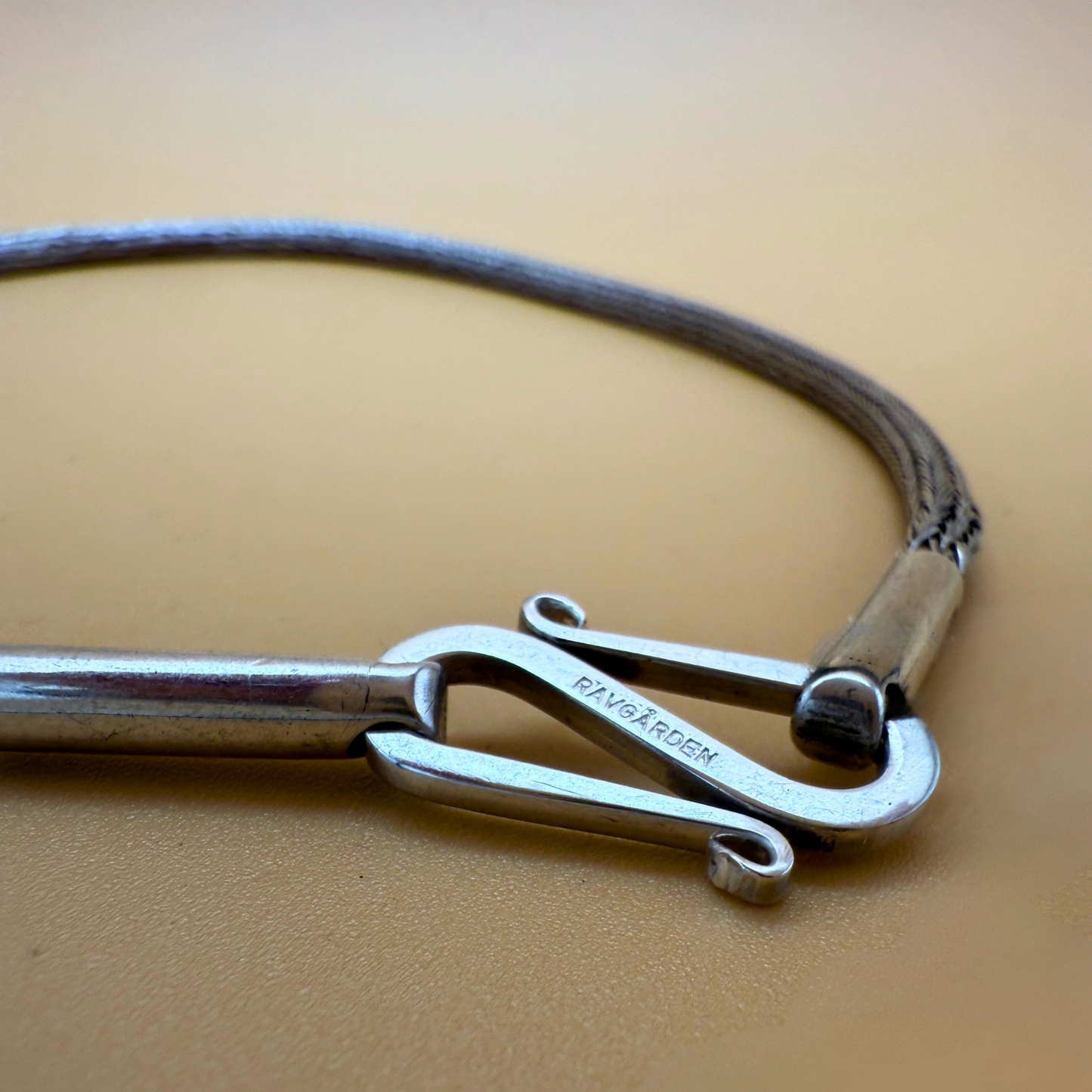 Dobbeltstrikket sølvkæde – NY version