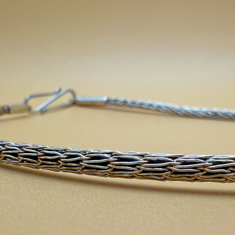 Håndstrikket sølvkæde – Enkeltsting