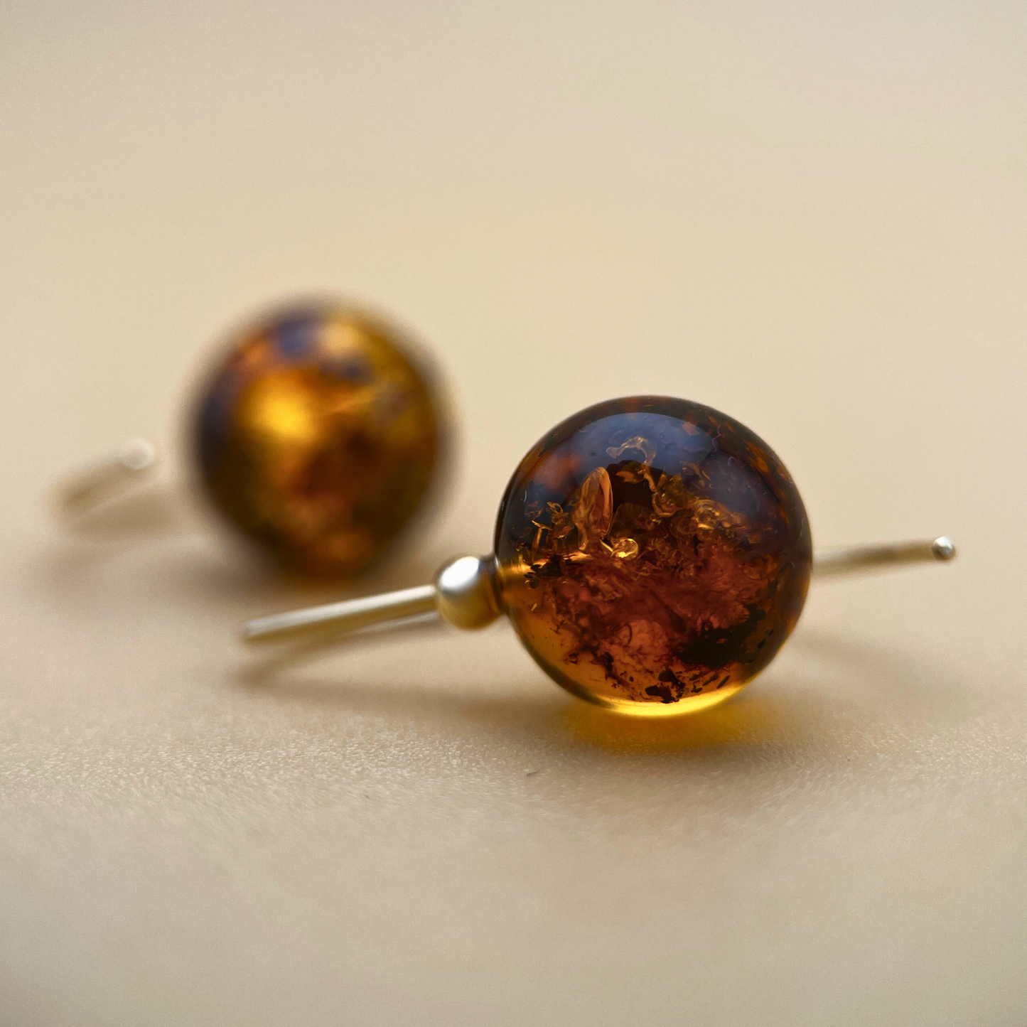 NO 1. Golden Shimmer