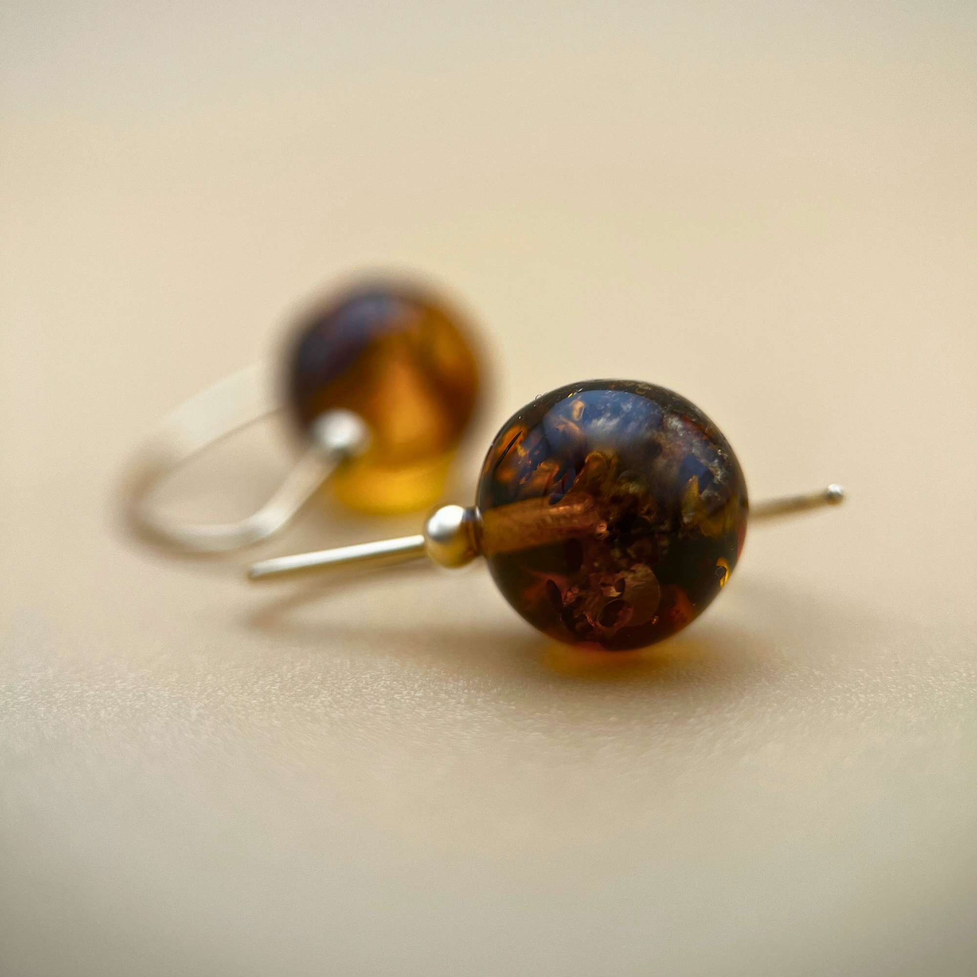 NO 1. Golden Shimmer