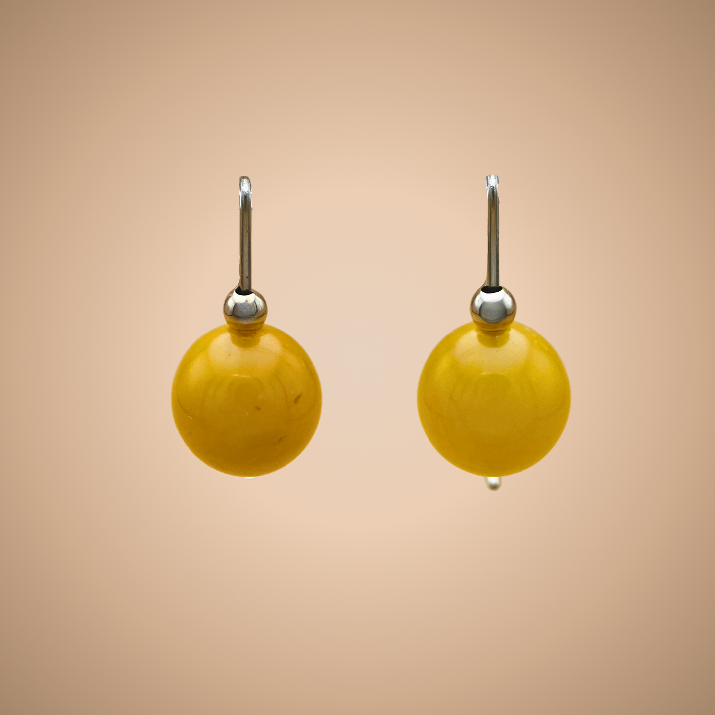 NO 1. Milky yellow & Gold