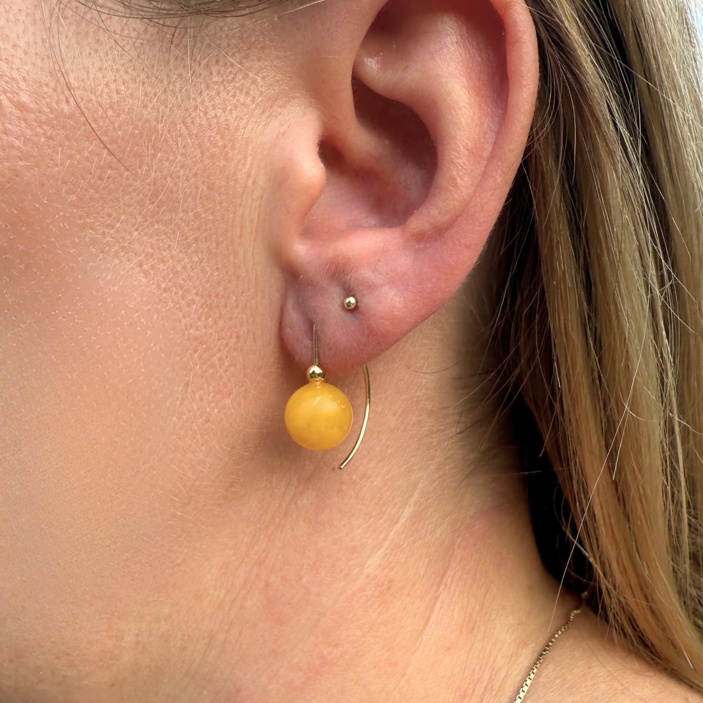 NO 1. Milky yellow & Gold