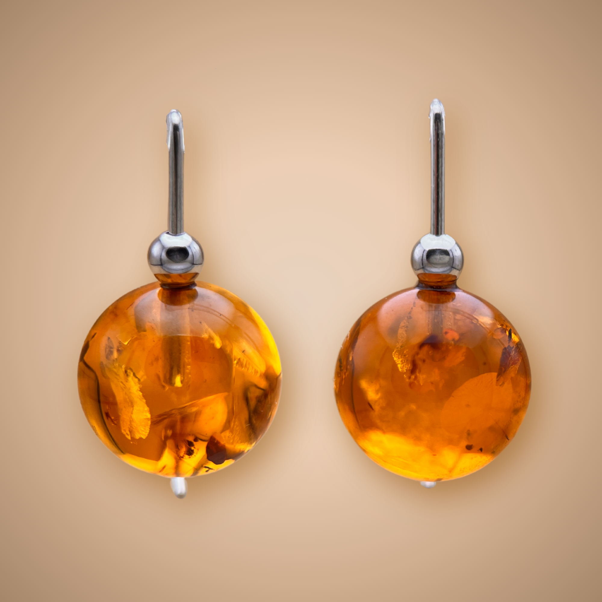 NO 1. Sølv & cognac