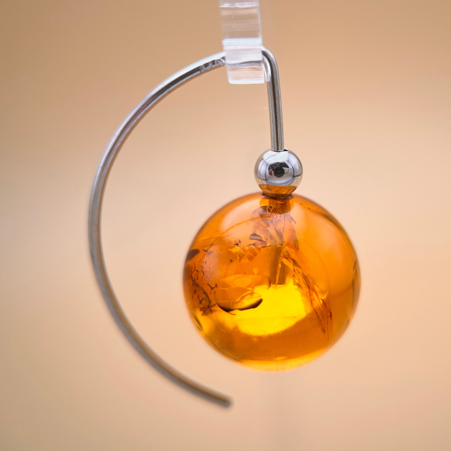 NO 1. Sølv & cognac