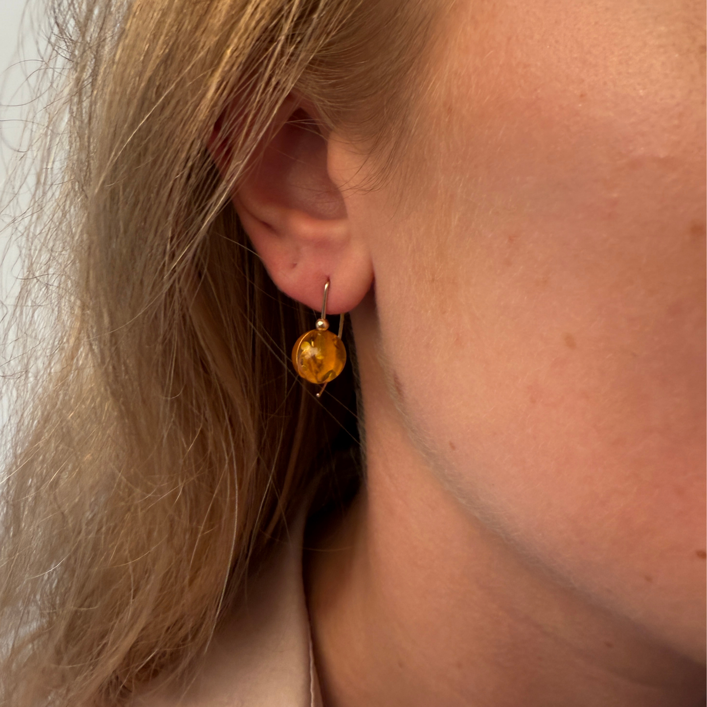 NO 1. Sølv & cognac