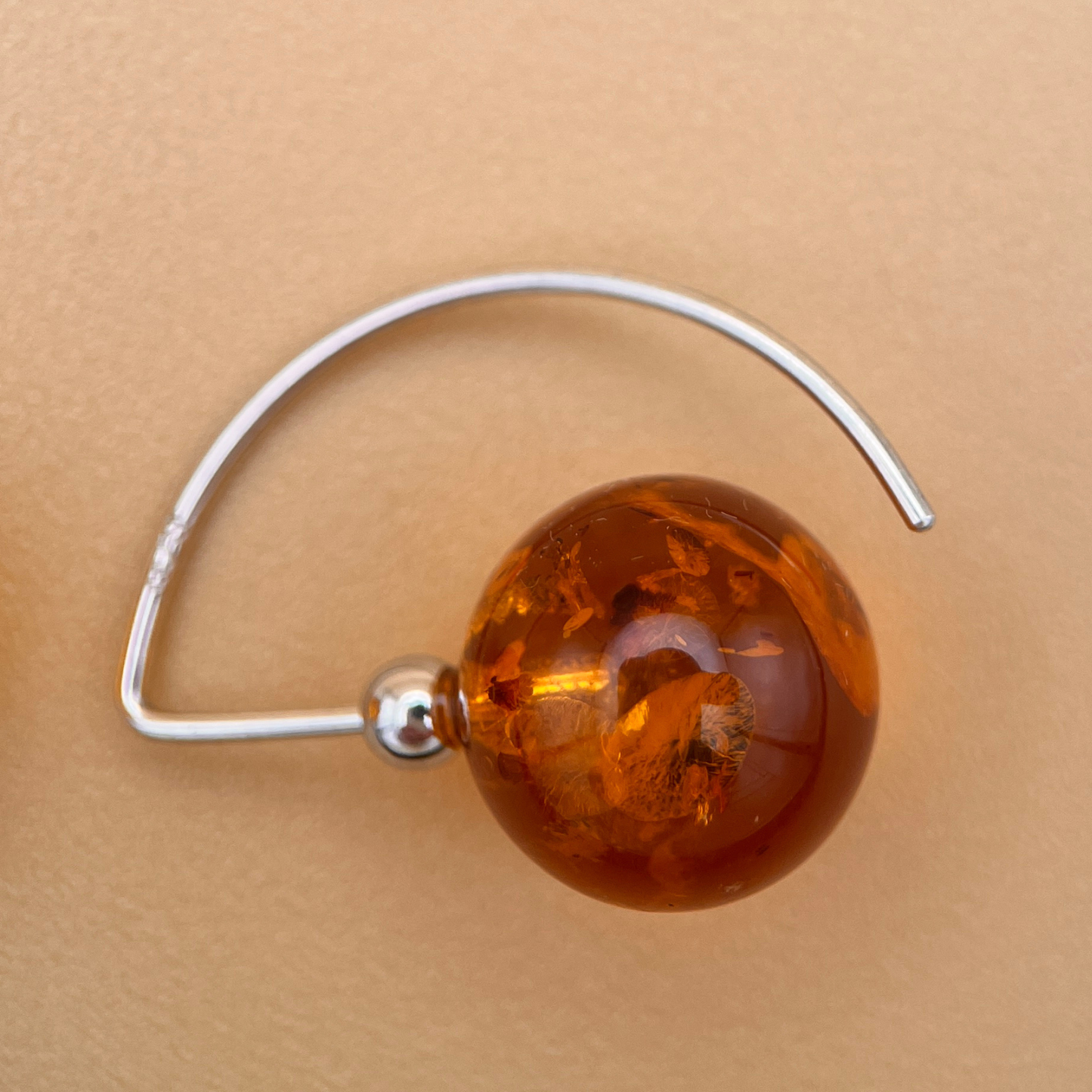 NO 1. Sølv & cognac