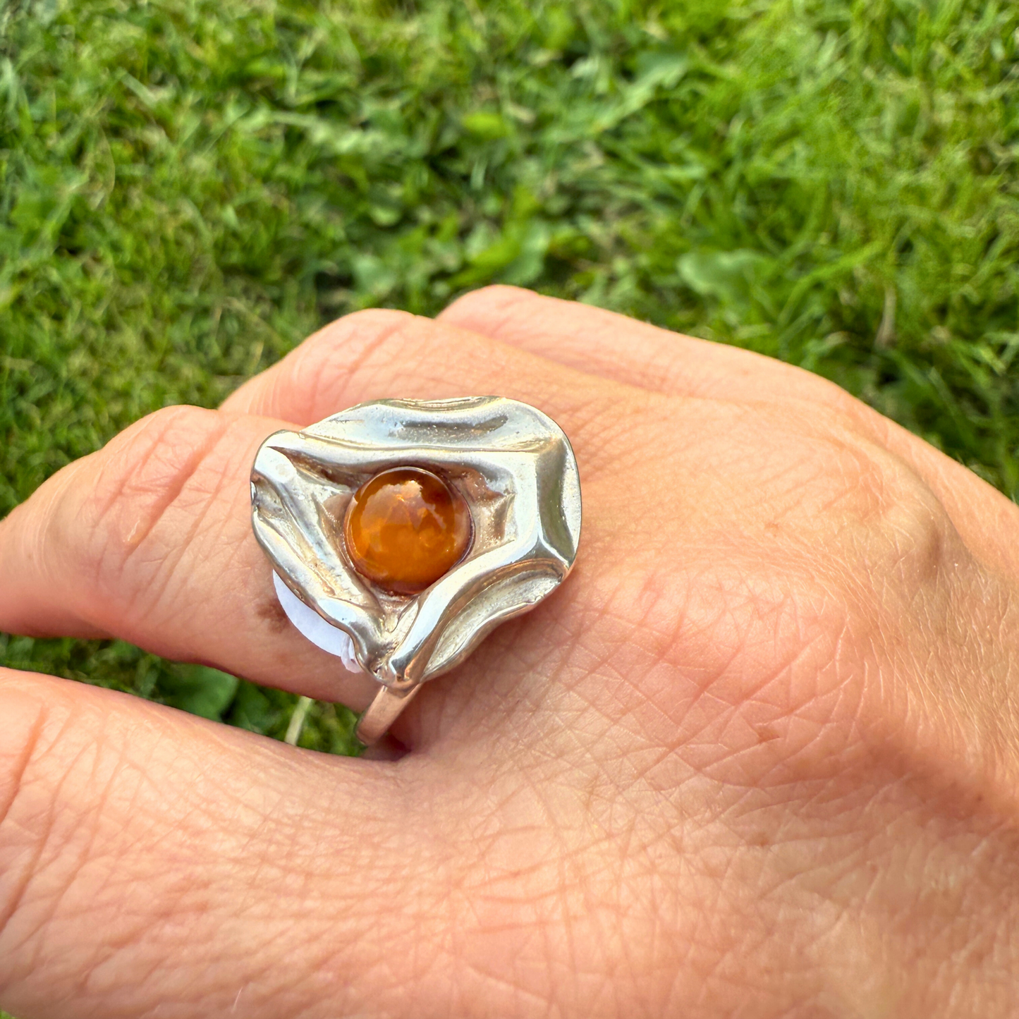 Wave Ring – No. 2 – Milky cognac