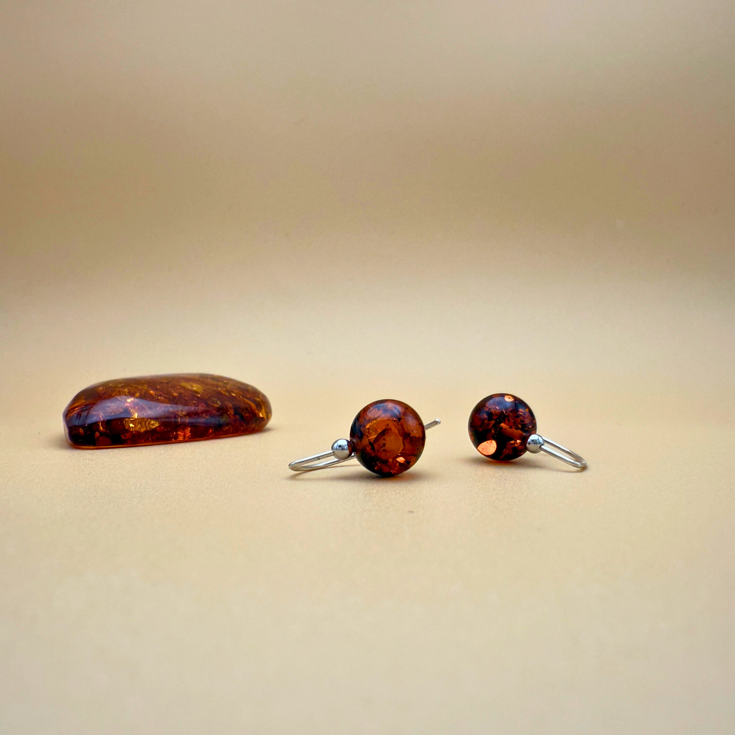 No. 1 – dark cognac shimmer