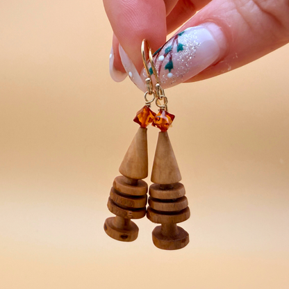 Christmas tree earrings, handturned in olive wood with amber star