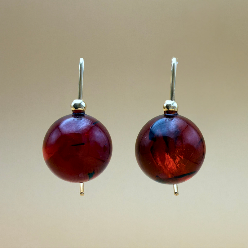 No. 1. Vinrød & 14 kt Guld