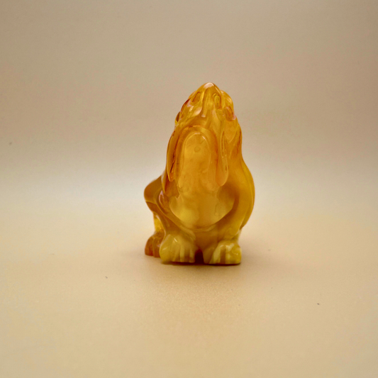 Margot - Basset-figur af rav