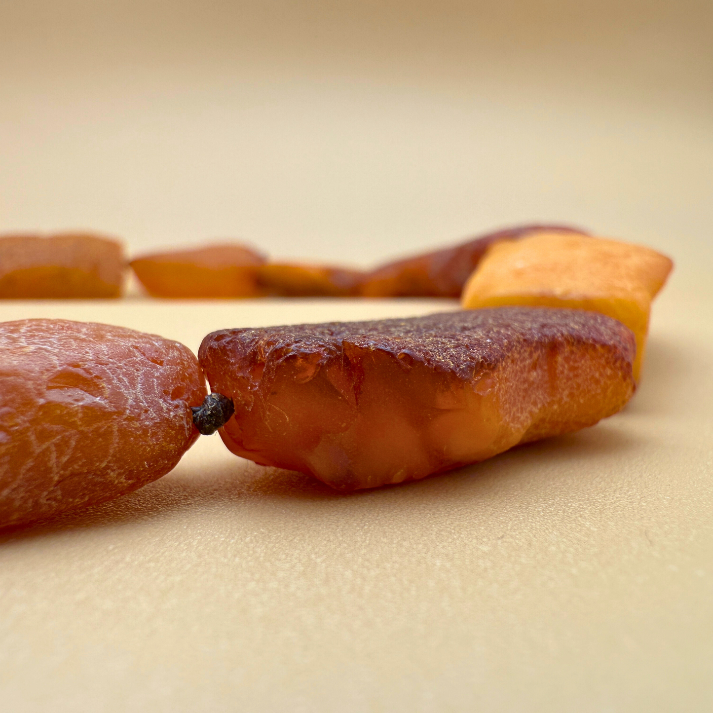 Rå Ravkæde – deep rustic