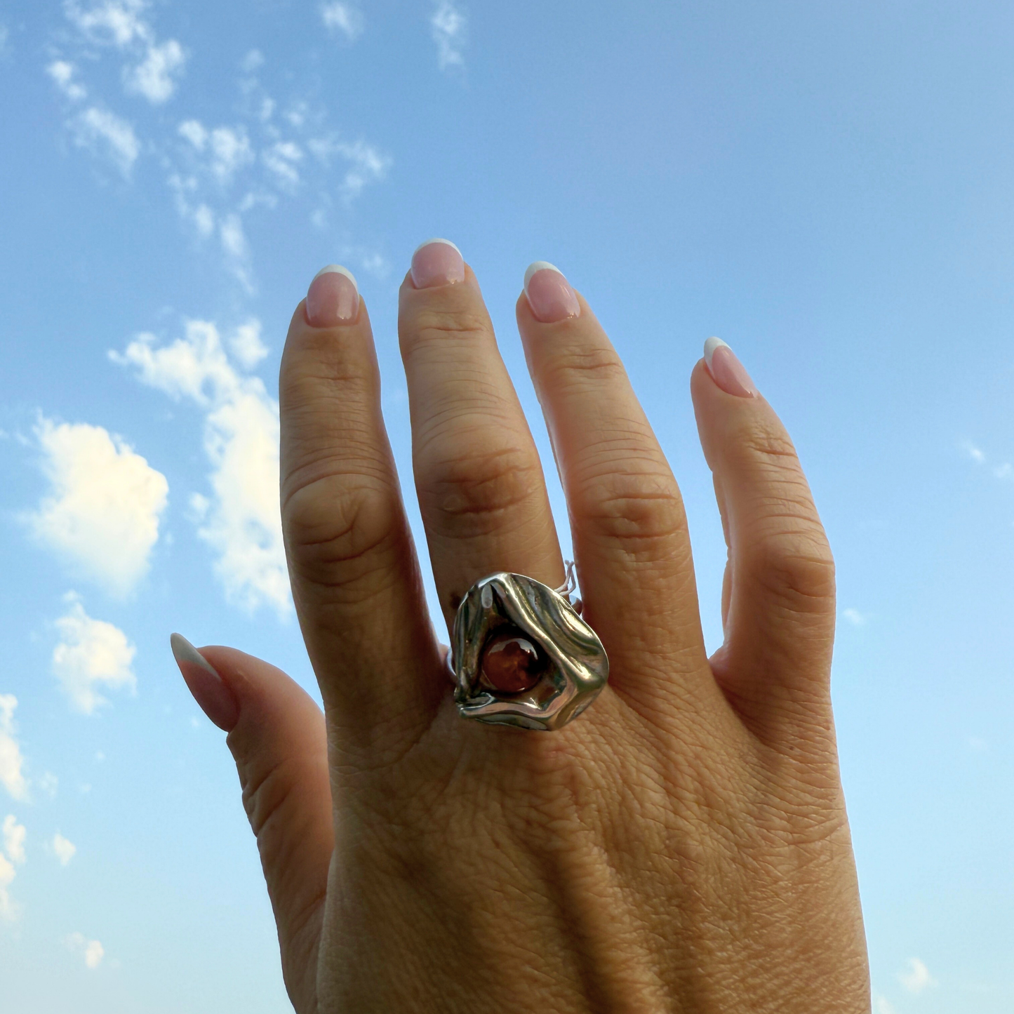 Wave Ring – No. 2 – Milky cognac