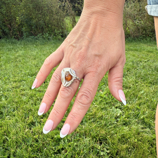 Wave Ring – No. 2 – Milky cognac