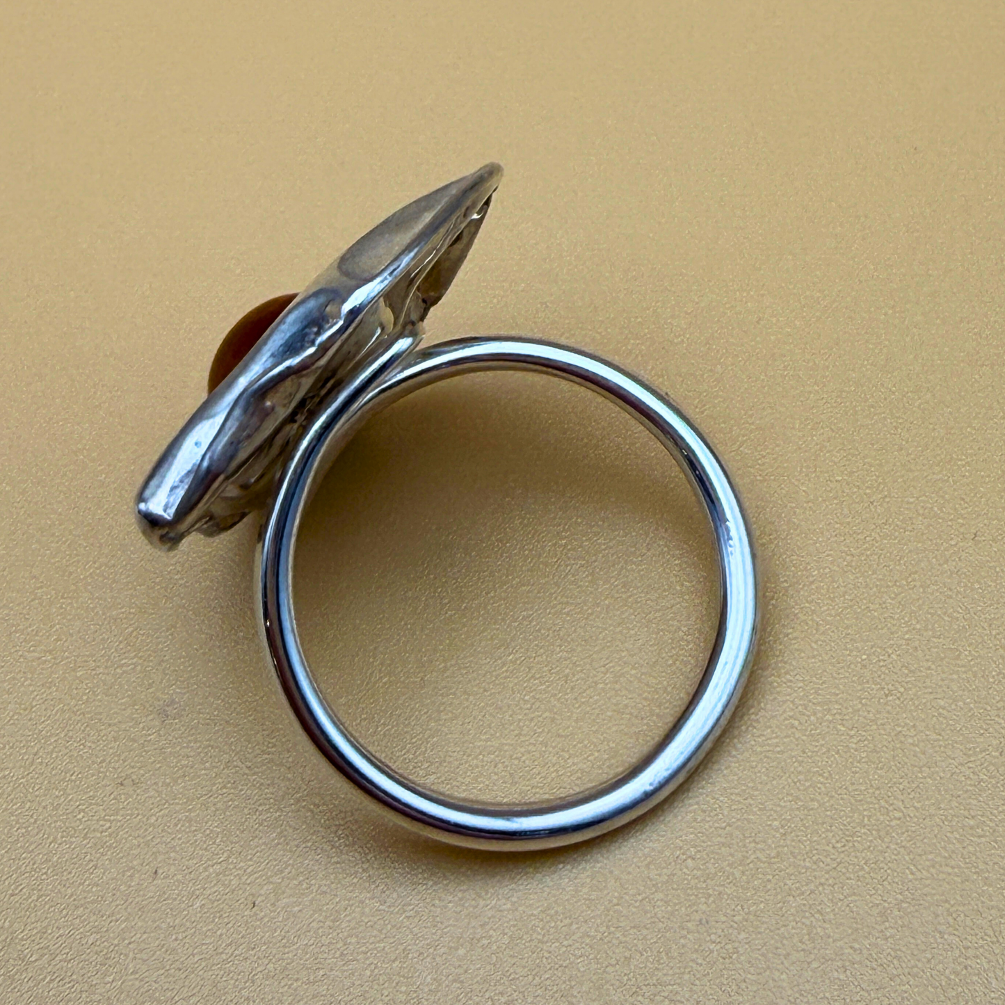 Wave Ring – No. 2 – Lys cognac