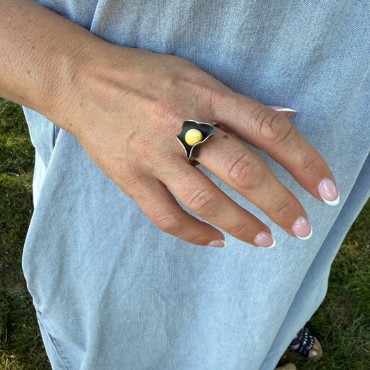 Østers Ring – Mælkehvid Rav