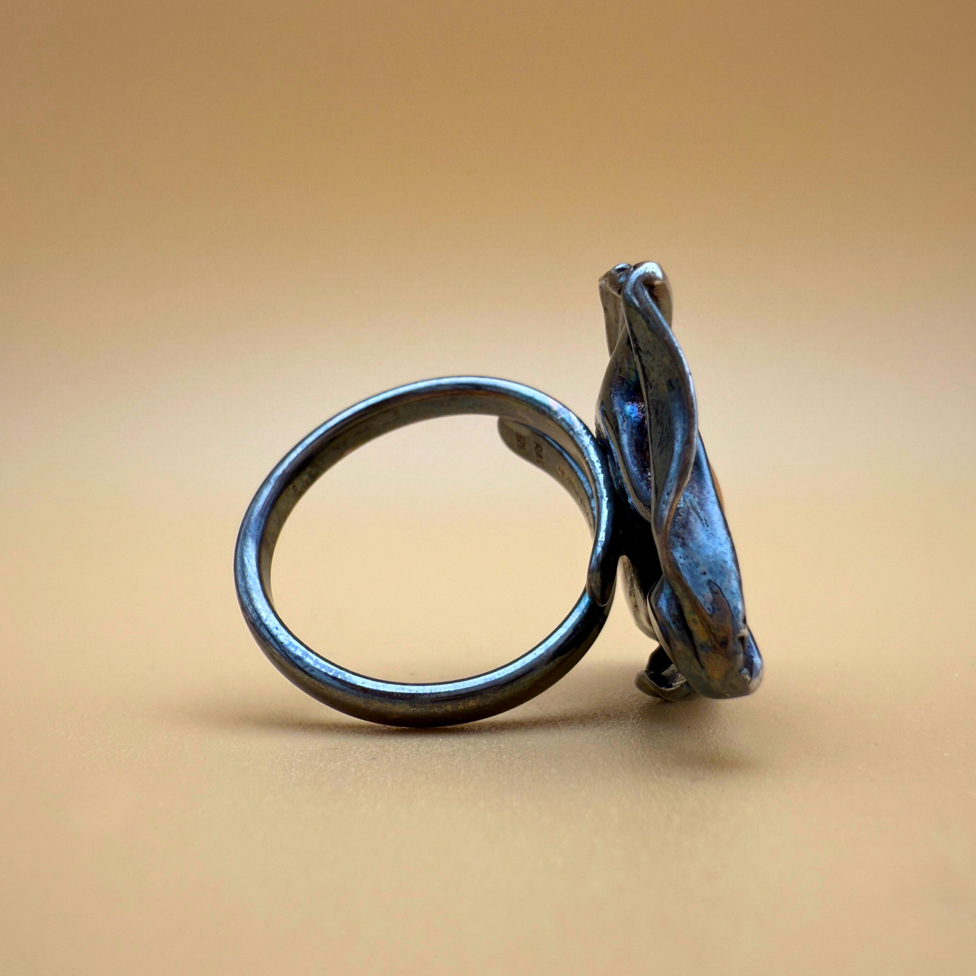 Bølge Ring – Nr. 1 – Mælkeagtig Rav