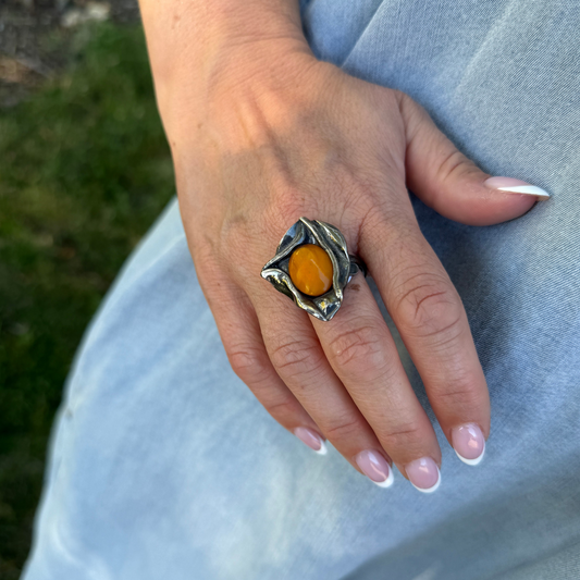 Wave Ring – No. 1 – Mælkeagtig Rav