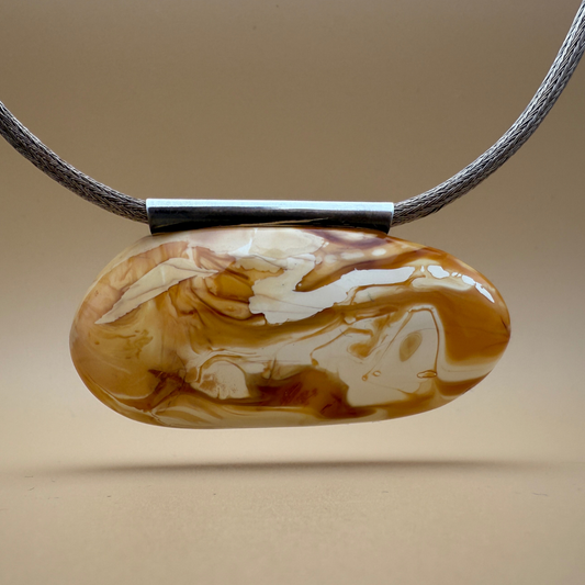 Stort ovalt vedhæng i mælkerav med rør i sterlingsølv