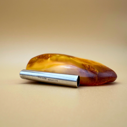 Gyldent ravvedhæng med rør i sterlingsølv