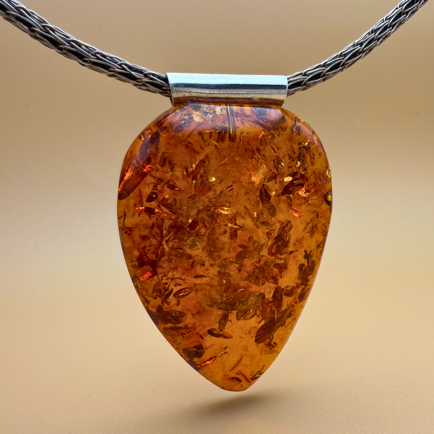 Almond Ravvedhæng – cognac shimmer