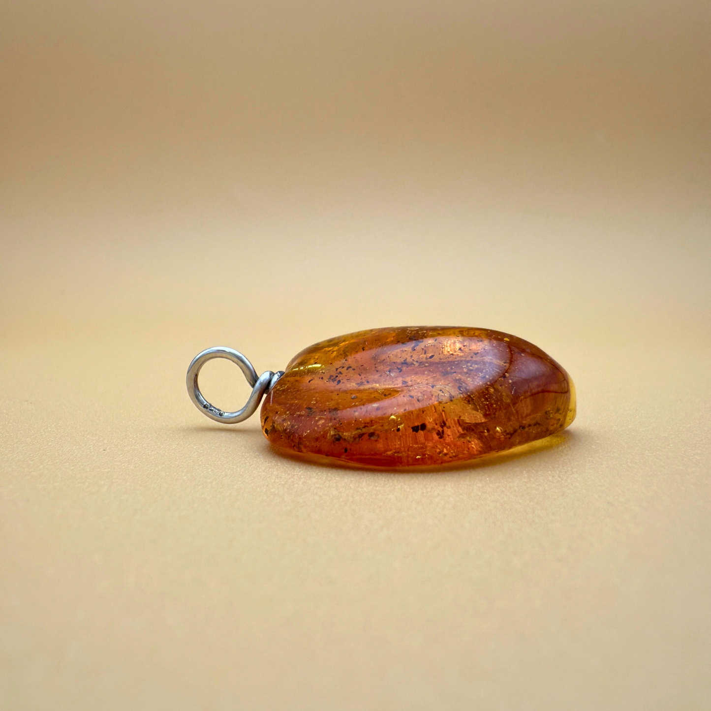 Dancing Heart Ravvedhæng – plant traces