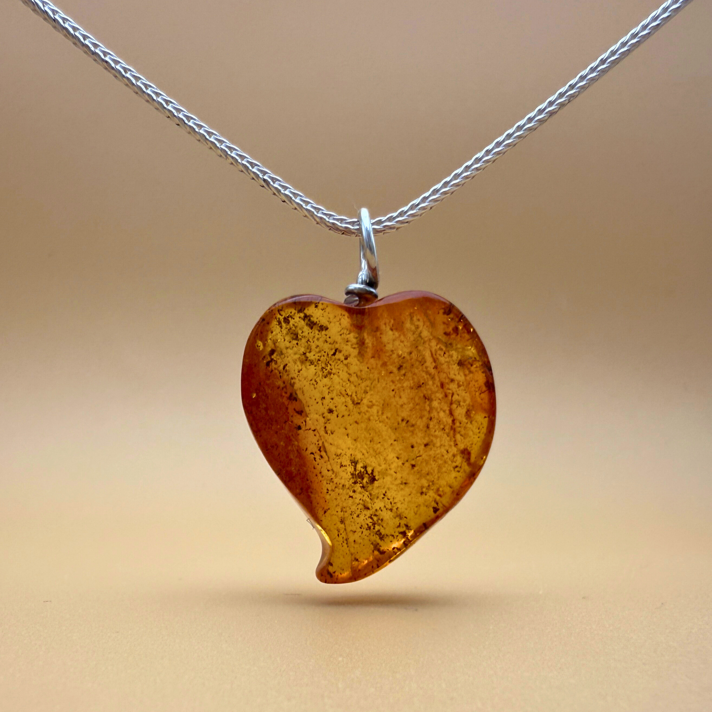 Dancing Heart Ravvedhæng – plant traces